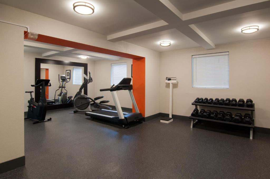 Holiday Inn Express & Suites Nashville-I-40 & I-24(Spence Lane) an IHG Hotel image 10
